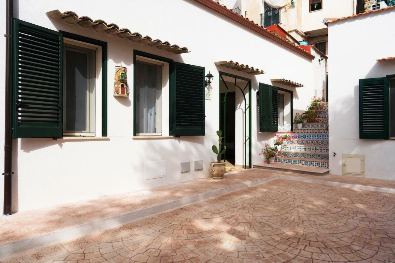 Baglio Reale Apartments Palermo Exterior photo